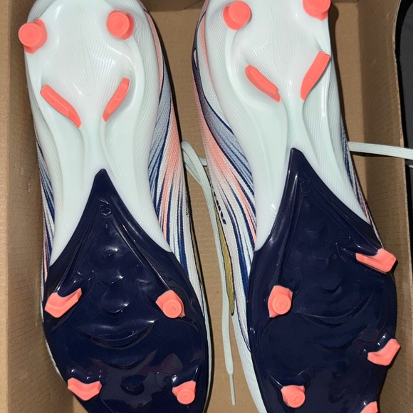 Nike men’s soccer Cleats CR7 zoom vapor - Picture 3 of 4